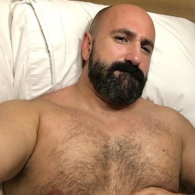 Just a gay bear from NC & a huge sports fan 🌈 🐻