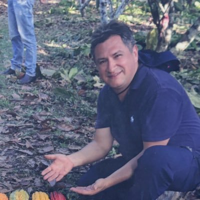この世界で何かを成し遂げるために、自分を愛してください。他人を愛してください。私たちは見守られています。Only when hearts reach out—both inward and outward—does life truly begin to sing.