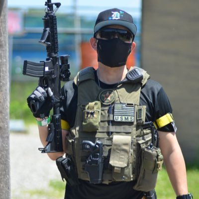 主に千葉県のフィールドに出没🐻͗ ͗⚠️
LE装備に夢中(DEA . Boston POLICE)
サバゲー/LIVE/VAPE/エナドリ/
多分エンジョイ勢😂お気軽にFollow Me✨
※うい @girl99xxx の旦那ですw