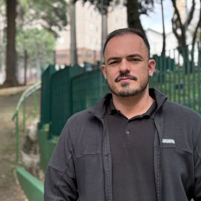 Professor de História Moderna na FFLCH - USP. Podcast: história pirata - https://t.co/NKNbhGLqa6