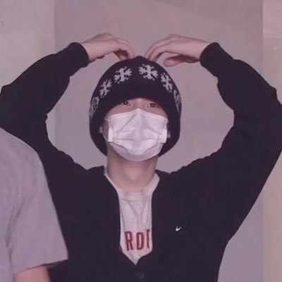 Yoongi🩷 gonna rant about Begins≠Youth till Yoon comes back bc it’s the closest thing i have rn🥴 Ceha stan😋🥰 HYYH yoonkook in every universe 💙