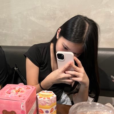 💁‍♀️ parents got confused and chose thought daughter