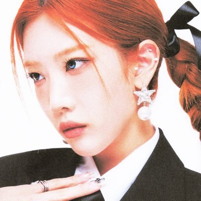 art for loona 𓆩🤍𓆪 + other gg! repost forbidden | artms loossemble yves CHUU