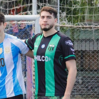 Cholo_riv's profile picture. Hincha y Socio del glorioso Club Atletico Nueva Chicago 🟢⚫️🟢
Militante del Punk y Rock Nacional 🎸🇦🇷