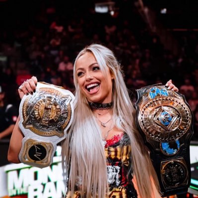 Liv, Zelina,Naomi and Lash Legend defender 4life|@ZelinaVegaWWE follows me so you should to|Liv noticed 2x| “When Life Gives You Lemons Make Lemonade”🍋