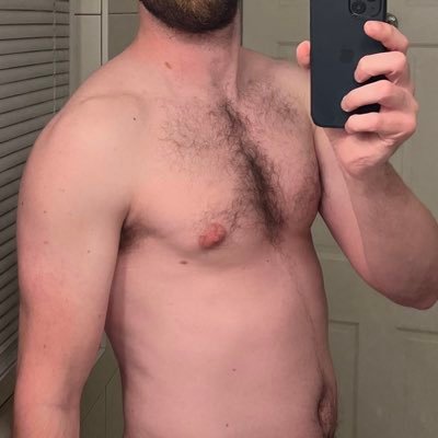 🔞 6’4” hairy top. Let’s make some hot content!