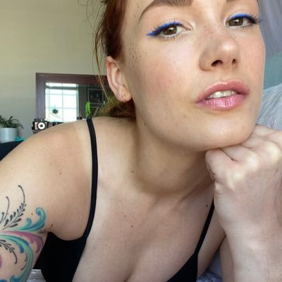 I’m looking for a submissive slave to train and spoil