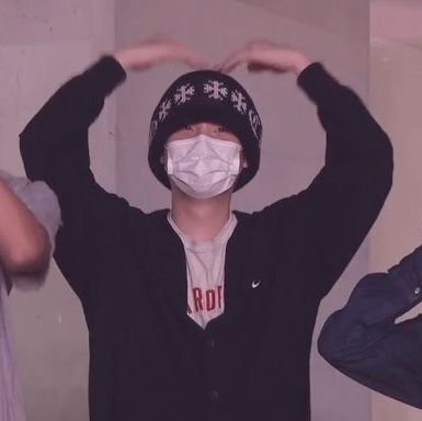 shooky9391's profile picture. woohye

bias = yoongi