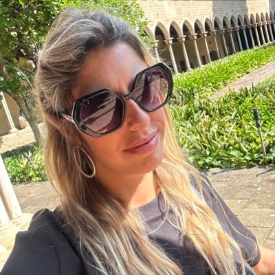 CryptoConnect Founder| Community & Event Tech Manager. Apasionada por el ecosistema blockchain y la innovación tech. 🇦🇷🇪🇸