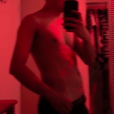 🔞 twink, horny as f. Colabs y encuentros por DM. (si no tienes fotos en tu perfil no esperes respuesta)