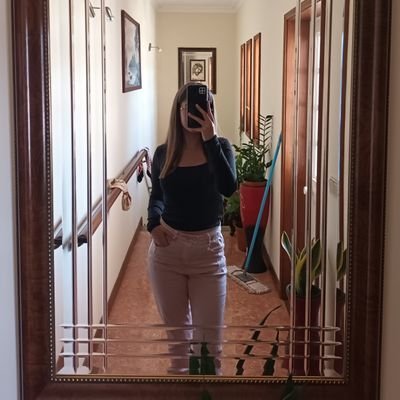 _a_catarinaa_'s profile picture. the world is a cruel place! 🤍
26/11 🥳