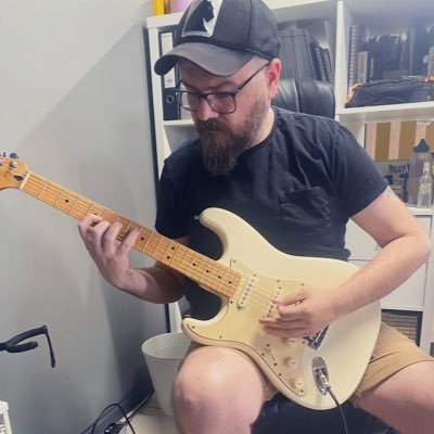 onur_demiroglu's profile picture. gtr&vox: #karamesai , gtr: @thesuspectband , ceo: @ttsistemtekno