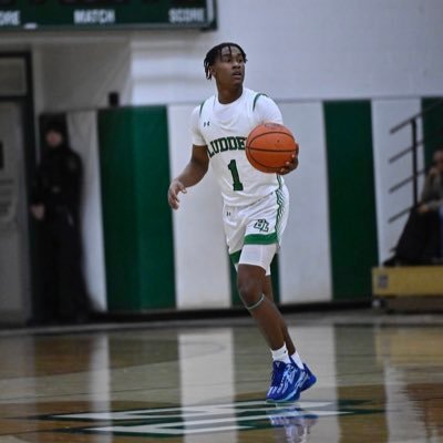 GreeneJahzar's profile picture. IG: @greene._0   Contact: 6808952182