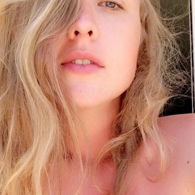 eluhweeze's profile picture. 🌱