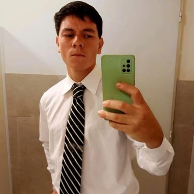 iniakiivan's profile picture. 