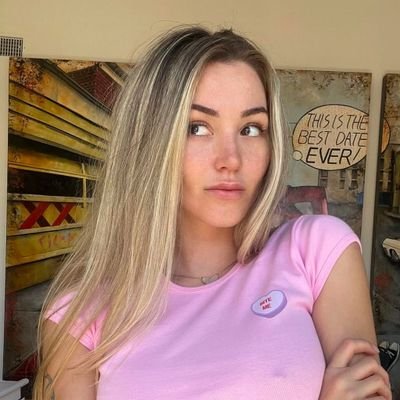 BellaJames93164's profile picture. Available for hookup🤭😇