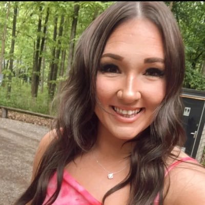 🇨🇦canadian mama 📲 helping you make $$ from socials 💰Made over $436k in 7months 🔗DM⬇️ for info