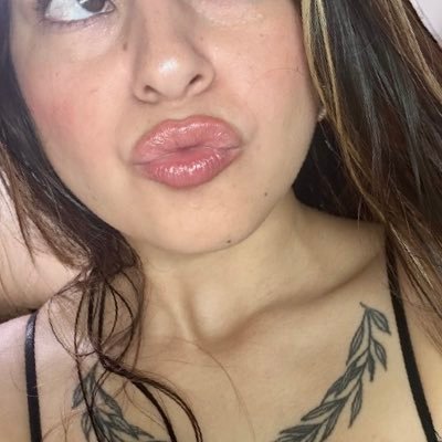 lunaxdreams37's profile picture. 🌙 Soft & spicy vibes
💋“I discovered my softest secrets 💋 I'll wait for you 
🔥 Subscribe and get to know me more