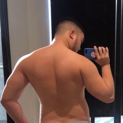 🈲 成人內容未滿18歲請勿觀看 173/95/Vers Top. On PrEP. DM for collaboration.喜熊 歡迎私訊附臉照聊天,個人連結看更多私密內容。請追蹤我們的工作室 @bearback_studio 🐻📷