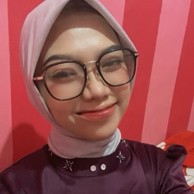 bellaazrh's profile picture. 