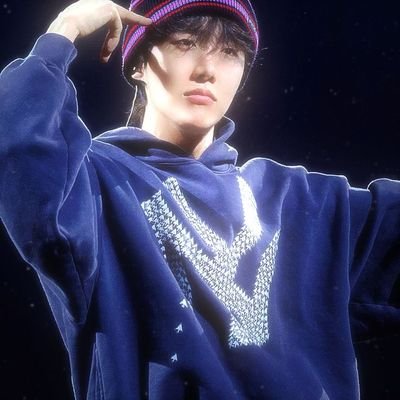 IsabelMeri99288's profile picture. 