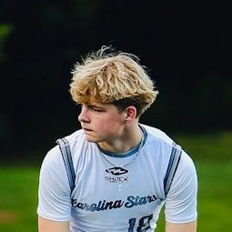 Brady Pezold | 🎓2029 | GPA 3.25 | Catawb Ridge HS 🐍| WR/TE | 6’2 | 180 | 4.8 -40 yd dash | pezobw121@gmail.com | 📞: 803-280-4008