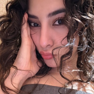 sarabasirat's profile picture. 