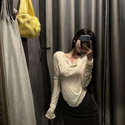 こんにちは!ふおろーしてくれたらDMしますね❣😝独身で、友達が欲しいです。おしゃべりしましょう!(✿◠‿◠)お疲れ様です! 🤗