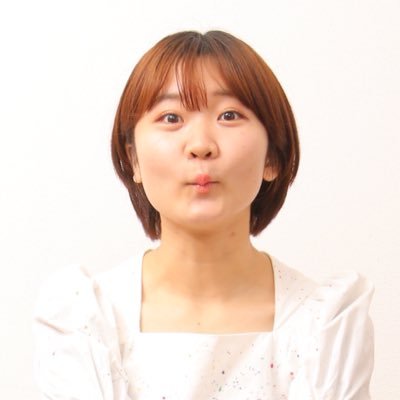 まこち、と呼んでください。関西で俳優をしています。脚本芝居も、インプロも、どちらもしてます。どちらも好きです!おぎゃあと生まれて23年間、ずっと顔が丸いです。👶🏻そしてずっと素直でいたいです。【8月ドイツへ英語インプロ勉強しに行きました🇩🇪 】『インプロせぇへん?』@impro_play の製作・出演🛝