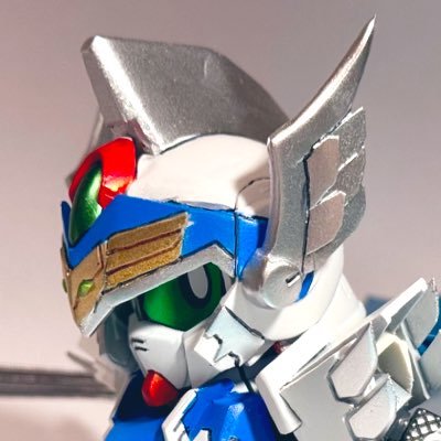 SDガンダム外伝アカです。欲しいものが出ないのでスクラッチしてます。他にアイスランド音楽。名前はアイスランドで訪れたセルフォスという町から。よろしくお願いします。