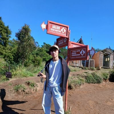 SalmanDeny2's profile picture. cuddle addicted
💦💦