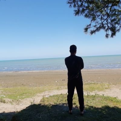 Amin__Kian's profile picture. کلی انگیزه داشتم حیف شد،
حالام بالام ولی رو سِیف مُد