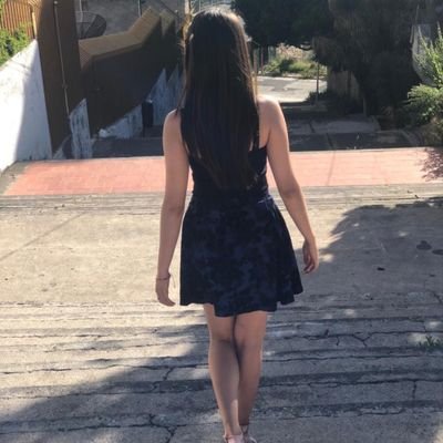 Amy_2903's profile picture. Mas no lo maté con armas, le di una muerte peor:¡Lo besé tan dulcemente que le partí el corazón!
