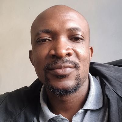 |Chemist||political analyst||Finance| |@chelseaFC ⚽|| Chess♟️||introvert||reader||The national asset||Father to the Unborn||Luanshya|