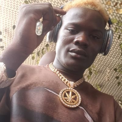 maury_kartika's profile picture. Why is the world like this? 🤷 They will never love the poor. That's why I forbid being poor. 🤦🤦🙅👨‍💻👨‍💻💪💯💰💰🙇‍♂️