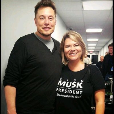 Guiding @ElonMusk's vision for a better future through Spacex, Tesla, Neuralink, and more. & Tech enthusiast, dream chaser, and innovation advocate.