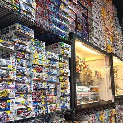 siDanar's profile picture. 👨‍👩‍👧Suami yang baik
👨‍⚕️Tukang suntik Pro-Player
🏡Bapack rumah tangga