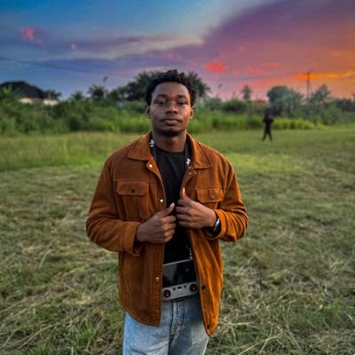 directorblacz's profile picture. I help brands gain exposure with Ad creations📽
video editor & Videographer🧛🏾