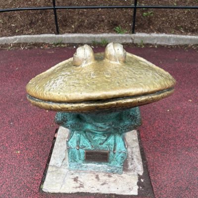 deadycow's profile picture. 