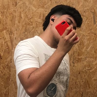 swftdelrey's profile picture. watching Teenage Diary of a Girl wondering what went wrong…