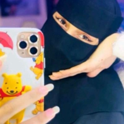 الغيرة في الحب كالماء للوردة قليله ينعش و كثيره يقتل