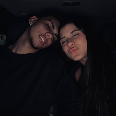 littlelariii_'s profile picture. que toda a inveja não atinja nem a mim, nem a nada relacionado a minha vida🪬🪬