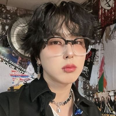 . łєx .🦋 #getcool 🤙🤟STAY #straykids
.multifandom.