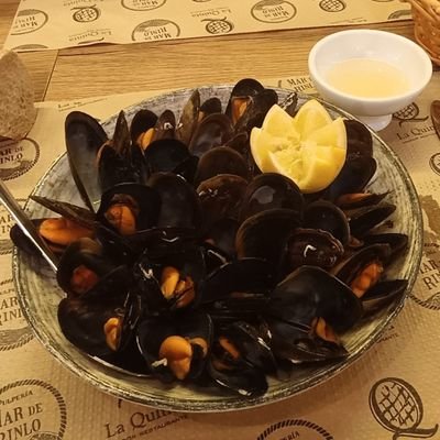 Gizzmo Comics Profile