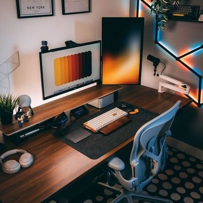 tijani_0101's profile picture. 🎨 Graphic Designer | Turning ideas into visuals that speak.
💡 Clean. Creative. Consistent.
📍Open for collaborations & projects