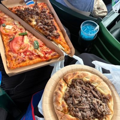 球場メシオタクの巨人ファン⚾️関東在住 遠慮なくド正直レビューしますのでご注意ください🐰Twitter課金したので文字数すごいです