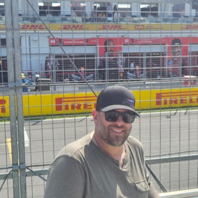 JonathanDobbs83's profile picture. 🇬🇧🇨🇦