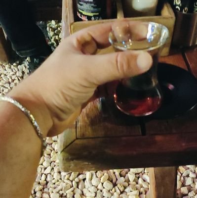 la_edri3523's profile picture. _ Kişisel mabedimdir, yargısız kuralsız sınırsız, (takip şartı yok)
_ Egeli,39 yaş,lisans mezunu ♒🍻🏕️
#instagram  sukut_u_hayal_35
#telegram sukut_23