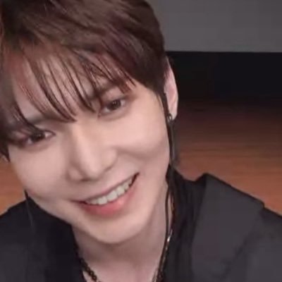 Yeosang flexed for me and I'll never be the same🎭 Profile