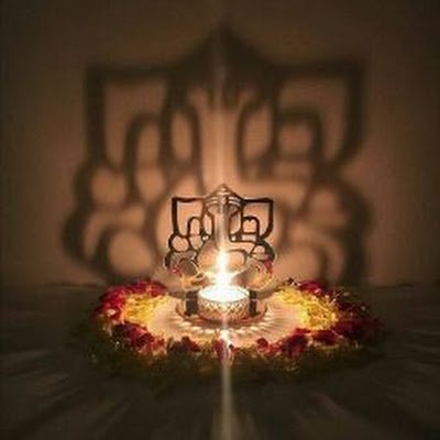 RimikaV's profile picture.